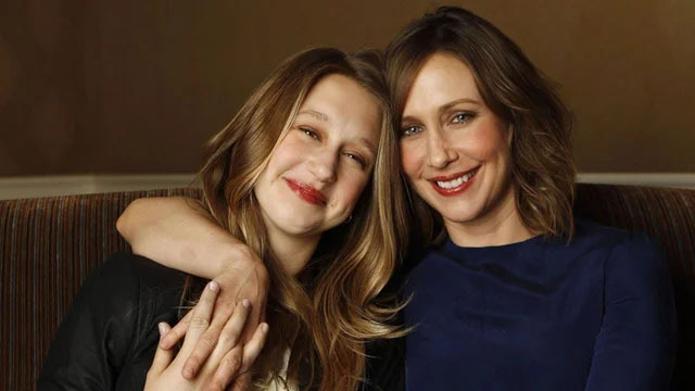 Victor Farmiga Siblings